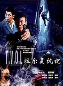 ”成龙院长分享完拍戏经验后呼吁师生一定要去电影院看电影，“学电影就一定要进电影院看电影，要学会品鉴电影，专心研究电影的灯光、摄影、镜头。